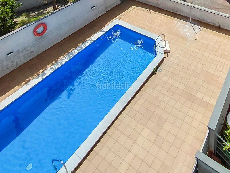 Foto 78f4da22-e298-4012-a259-2ed2ed0edc7c. Dachwohnung mit parking pool in Cunit residencial Cunit