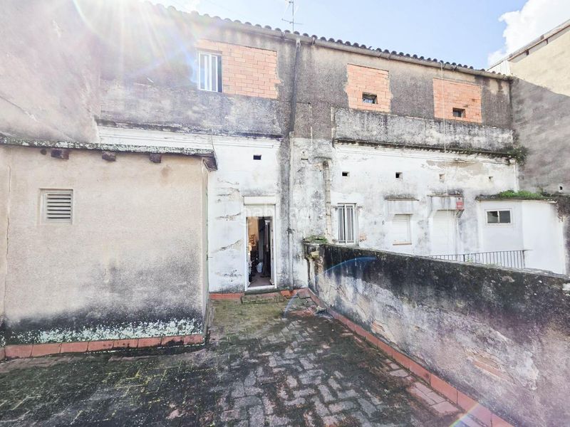 Foto b3f08026-3af7-423c-9750-5bdb883a94d3. Casa adossada amb calefacció aparcament a Papiol (El)