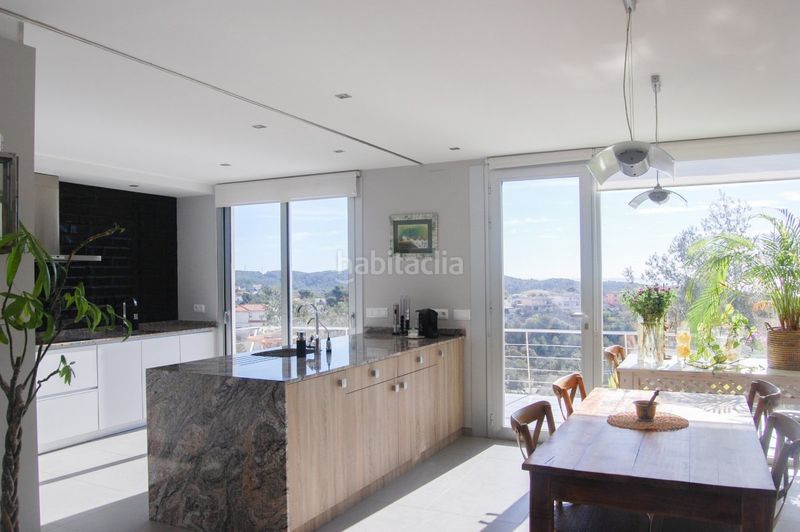 Foto 8093f88e-32f6-48d0-a3dd-e2b729503a34. Haus mit parking pool in costa Cunit - els jardins - els rosers Cunit