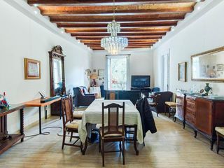 Flat in G�tic. Piso se�orial en venta en pleno coraz�n de barcelona