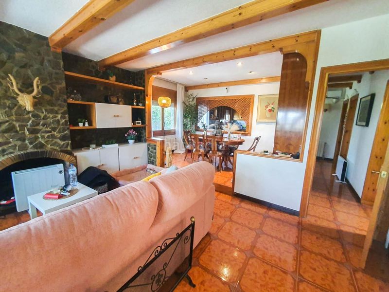 Foto de1bbdc9-23e9-45f3-9597-0a845d58426d. Casa amb aparcament piscina a Castellbisbal