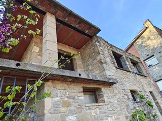 Chalet à Monistrol de Calders. Casa unifamiliar en construccion en venta en el centro urbano de