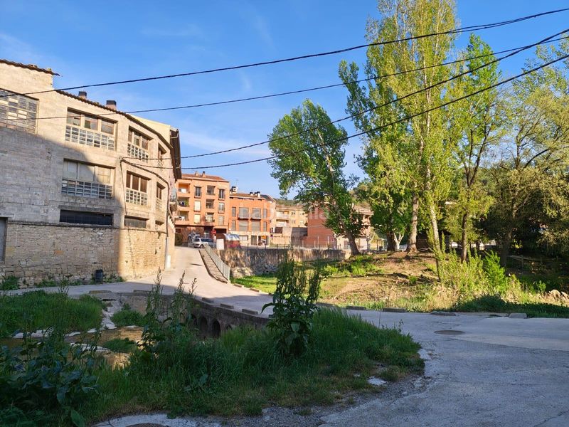 Foto 8fdaf483-f0f2-4677-89c1-74827237c36f. Edifici a Monistrol de Calders