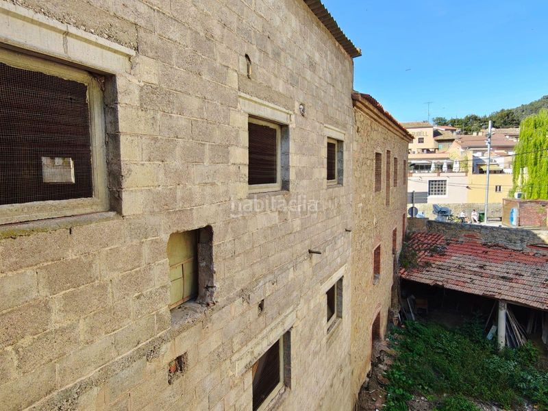 Foto ddc13422-d9e8-4627-a8eb-bc3ce827c380. Edifici a Monistrol de Calders