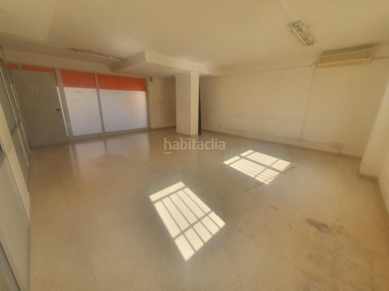 Foto a831ac50-8bcf-4928-b16c-56e7912a5d88. Local comercial a Martorell