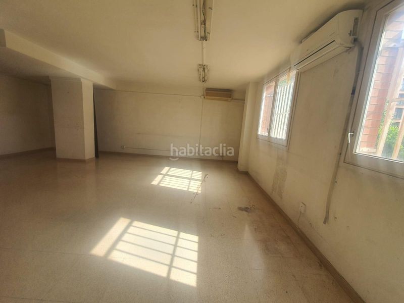 Foto c4eda1b2-5d3b-4eb3-a0b6-4bcfb0832d61. Local comercial a Martorell