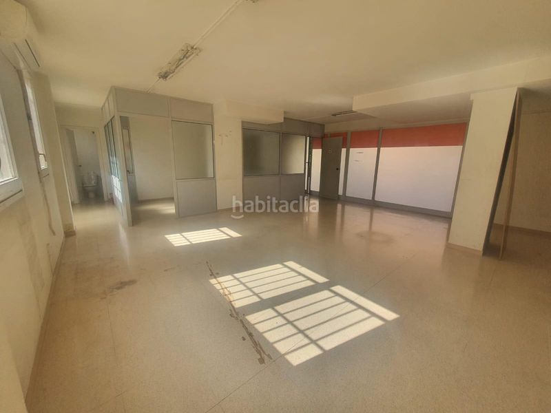 Foto cf7671cd-d3d8-4a5b-bd0f-eb97254b6479. Local comercial a Martorell