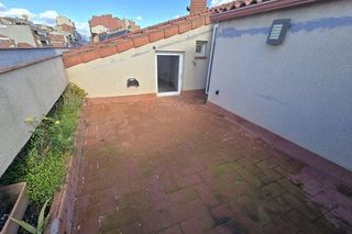 Duplex in Ca n´Oriol. Dúplex en venta con terraza y piscina comunitaria en rubí