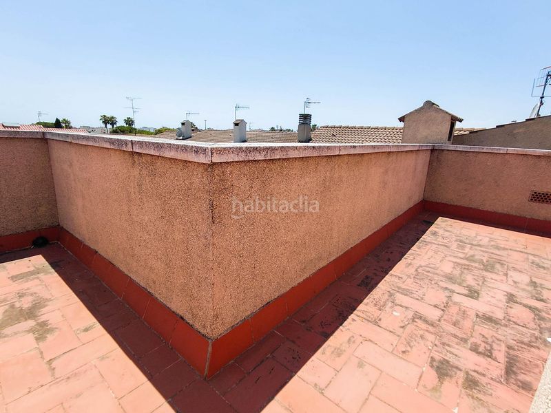 Foto 81a01724-c054-4504-bafb-c3ef260daf51. Casa adossada amb calefacció aparcament a Cunit residencial Cunit