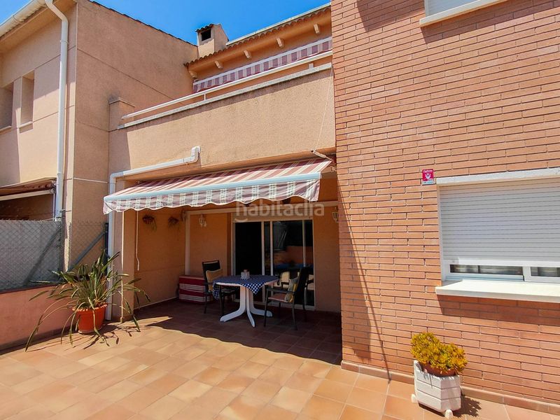 Foto a7982028-255a-49d2-a789-2d299dd48509. Casa adossada amb calefacció aparcament a Cunit residencial Cunit