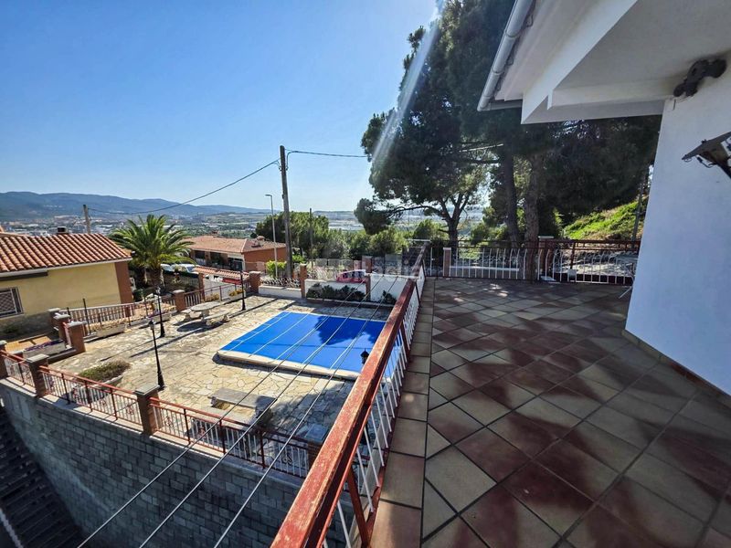 Foto dea92ba3-e863-4162-ac31-2c395d5b2ce5. Xalet amb calefacció aparcament piscina a Abrera