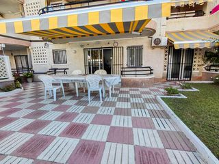 Rez-de-chaussée à Cunidor. Planta baja con jardín y terraza en venta a pocos metros del mar