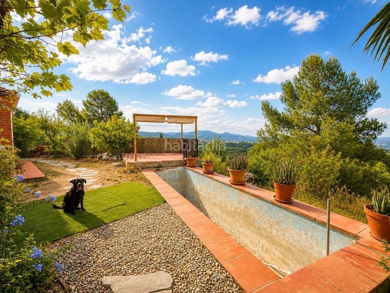 Foto 2274f159-061c-47e3-82c8-c7e6d9ce3ce6. Casa amb piscina a Mas d´en Gall Esparreguera
