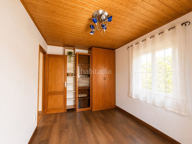 Foto 5b516ef3-fc8a-4f01-8b79-15e34bd560a5. Casa amb piscina a Mas d´en Gall Esparreguera