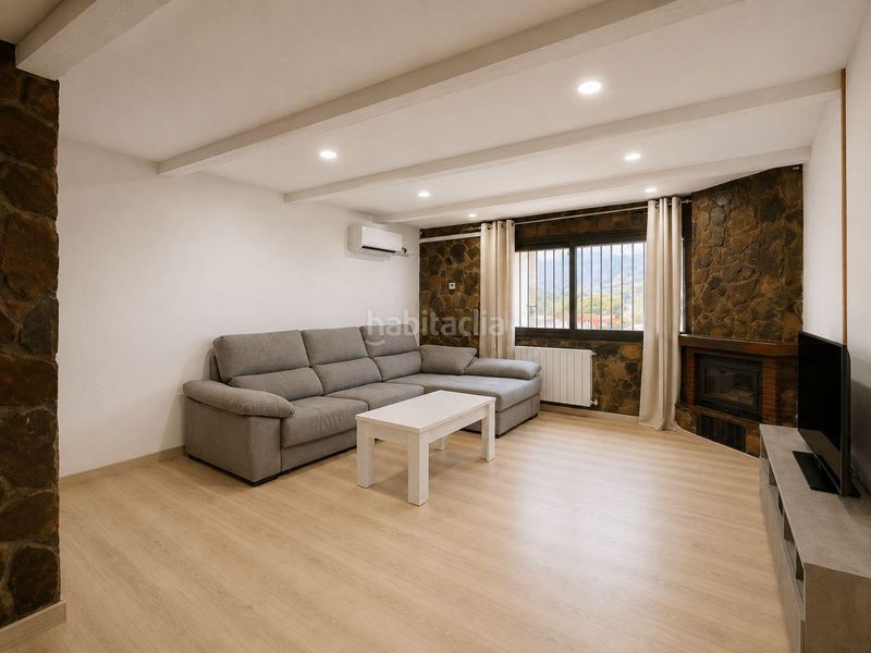 Foto 11f3fb36-a661-4482-8f2f-71a1010d6b02. House with heating pool in Mas d´en Gall Esparreguera