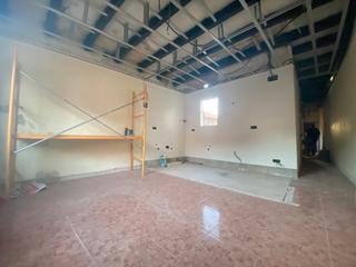 Appartement à Martorell. Piso alto de tres habitaciones y terraza en reforma la vila  mar