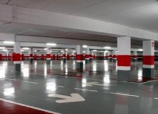 Aparcament cotxe a Nucli Urbà. Parking en venta  en esparreguera