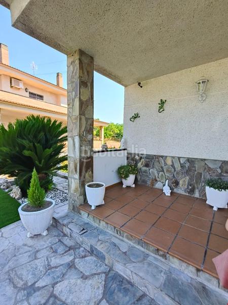 Foto 24a1b8cd-50c0-45b2-8257-0528e0bd86de. Chalet con parcheggio in Abrera