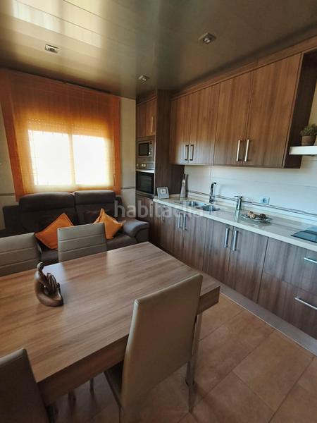 Foto 42bec211-3464-4230-a23a-f19e4fa7cf6c. Chalet con parcheggio in Abrera