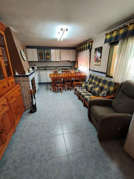 Foto 9562fbb2-528b-4c02-b84b-51388f3ba8f1. Chalet con parcheggio in Abrera