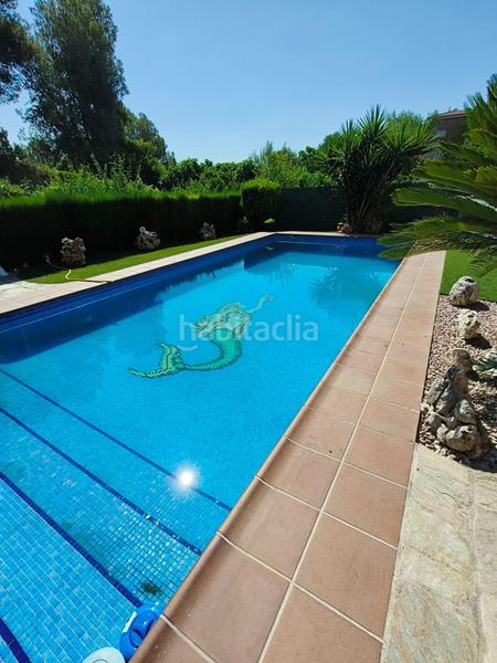 Foto ba0476ec-dc09-4671-92b9-9b17aa369191. Chalet con parcheggio in Abrera