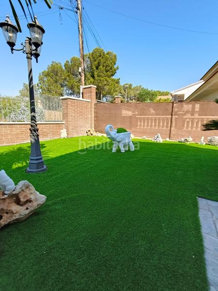 Foto e0508cd4-f45d-4162-a3e1-4e840686787e. Chalet con parcheggio in Abrera