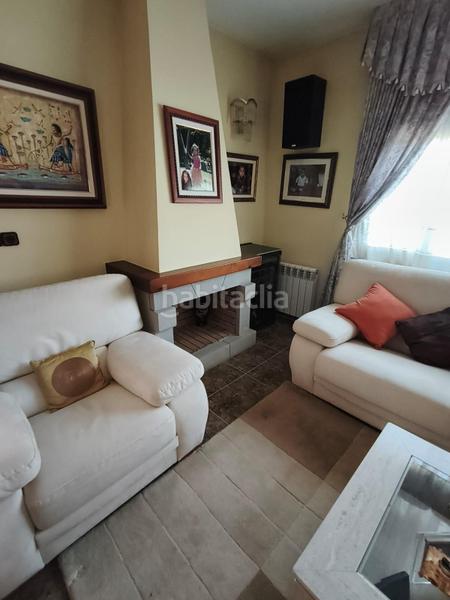 Foto e1afb156-6c4c-4a88-9735-c6fad4203512. Chalet con parcheggio in Abrera