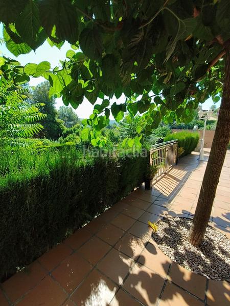 Foto f7b01c50-1bdb-45cb-827b-8cdb64f60714. Chalet con parcheggio in Abrera