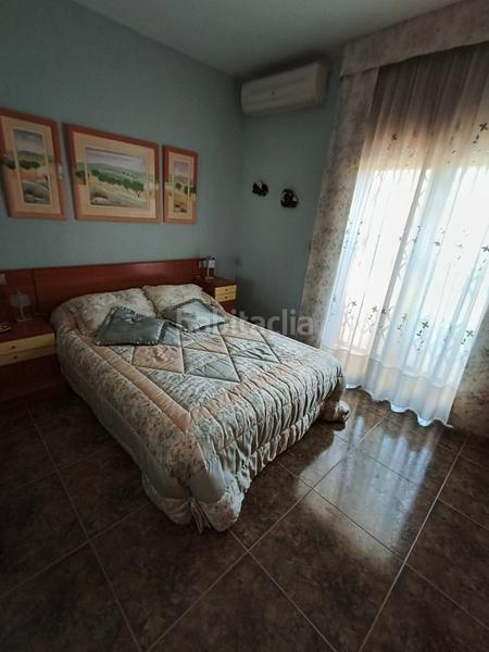 Foto f916b5ca-e0c1-4b80-97c3-c96067201869. Chalet con parcheggio in Abrera