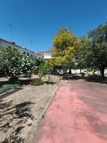 Foto ac9552ed-b064-470a-8b5f-7a0a4df56aac. Pis amb aparcament a Cortes-Huertas Madrid