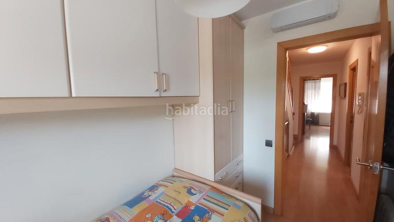 Foto d7cb7b04-061d-4891-b8ea-7e6e185d1ea9. Casa a schiera con camino riscaldamento parcheggio piscina in Cerdanyola del Vallès