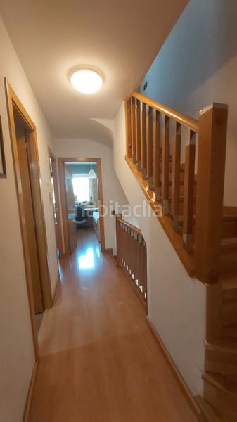 Foto 67f0c377-57ba-4091-9f3c-74ab4533ed7b. Casa adossada amb xemeneia calefacció aparcament piscina a Cerdanyola del Vallès