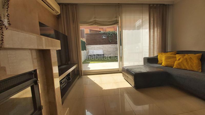 Foto 9aa18450-4e1c-464f-9391-fddd76c483a2. Casa adossada amb xemeneia calefacció aparcament piscina a Cerdanyola del Vallès