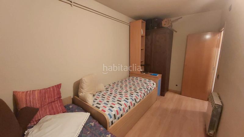 Foto a19d32df-9529-490c-9572-51a378654fcb. Casa adossada amb xemeneia calefacció aparcament piscina a Cerdanyola del Vallès