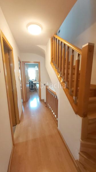 Foto 026ba858-a15f-41c6-83fe-09ccc3607476. Maison jumelée avec cheminée chauffage parking piscine dans Cerdanyola del Vallès