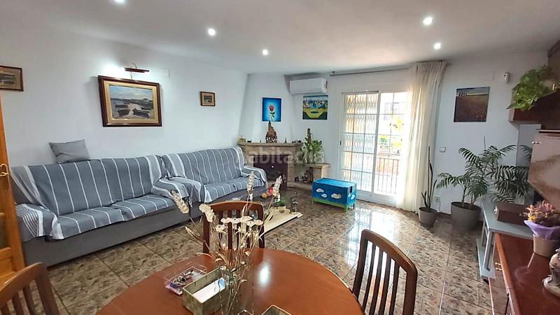 Foto 5d5c2123-2eb6-41b4-84d6-ffe25dd5b9d5. Casa adossada amb calefacció aparcament a Serraparera Cerdanyola del Vallès