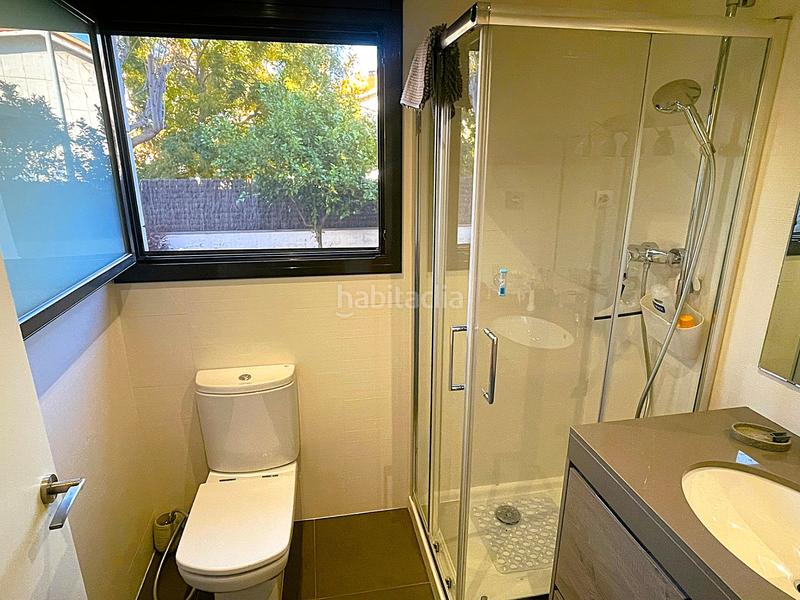 Foto b14478d4-bbd0-468f-bbc7-a49e194fc828. Planta baixa amb calefacció aparcament a Martinica - Ateneu Cerdanyola del Vallès