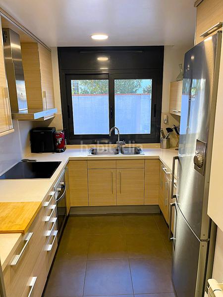 Foto c04c224d-ed4a-4ec1-ab3a-e89ca2a6e467. Planta baixa amb calefacció aparcament a Martinica - Ateneu Cerdanyola del Vallès