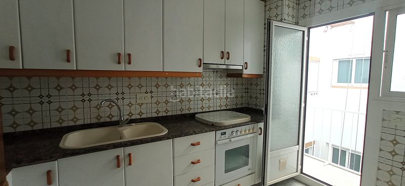 Foto fb4f5248-bf07-4516-b0ec-a57fd1ee8969. Àtic amb calefacció aparcament a Martinica - Ateneu Cerdanyola del Vallès