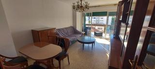 Location Appartement à Parque Ayala - Jardín de la Abadía - Huelín. Se alquila piso de 3 dormitorios en  calle héroe de sostoa. zona
