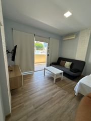 Miete Studiowohnung in La Carihuela - Los Nidos. No se alquila en julio y agosto.contrato de temporada     desde