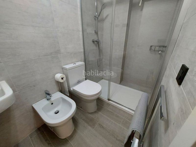 Foto be599695-e58e-4d2c-a9d8-c68145399caf. Lloguer pis amb calefacció piscina a Parque Victoria Eugenia Málaga