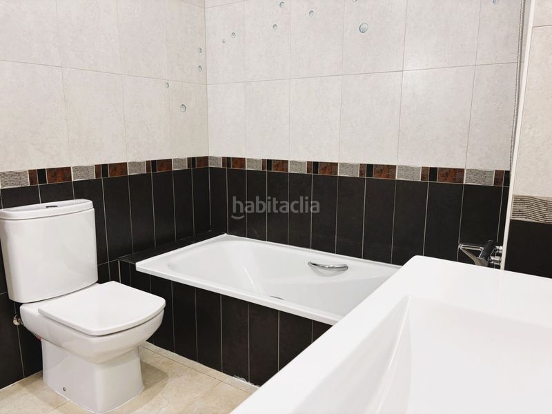 Foto 9120c954-24d8-440e-94d8-d64367fe6506. Casa adossada amb calefacció a Bellpuig