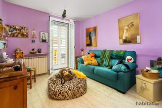 Casa adossada  Catalunya. mplia casa, impecable, per entrar a viure, amb gran magatzem i