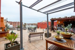 Reihenhaus  Catalunya. Casa exclusiva de diseño con gran terraza y plazas de aparcamien