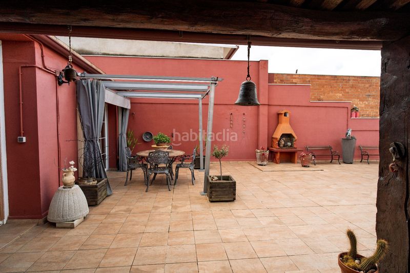 Foto 151b2205-0d6d-4fa5-8e26-219f75b14e32. Casa adossada amb calefacció aparcament a Bellpuig
