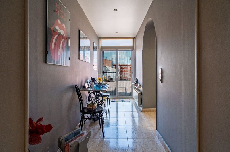 Foto 237a8f03-7f83-4850-9fa7-6dbd8bb77f01. Casa adossada amb calefacció aparcament a Bellpuig