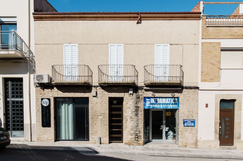 Foto 726c50b2-d4e3-4054-b464-576b71ae2d52. Casa adossada amb calefacció aparcament a Bellpuig