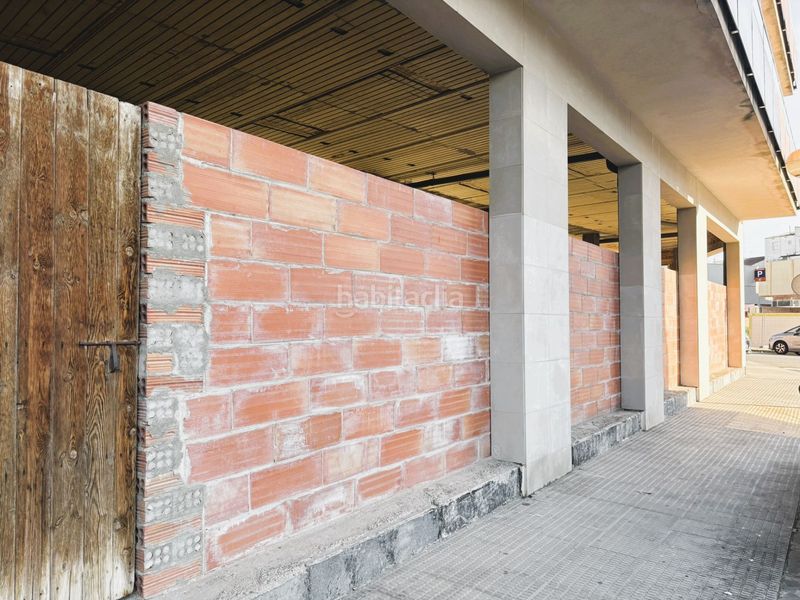 Foto b908c9df-2baf-45ca-ba6d-73a2fd660386. Local comercial a Bellpuig