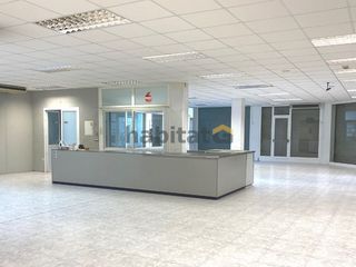 Lloguer Local Comercial a Bellpuig. Impecable local comercial en venta o alquiler !!!local comercial